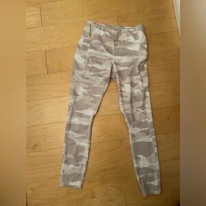 Athleta white Camo leggings / yoga pants